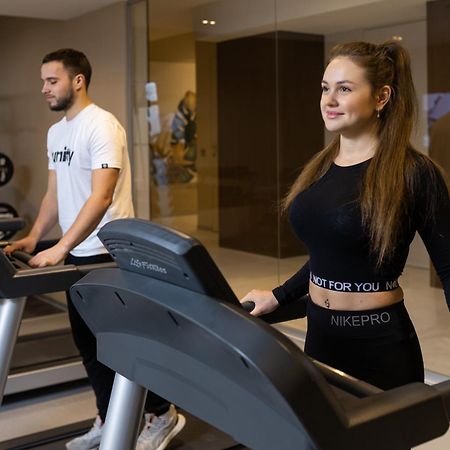 Premier Hotel Dnister Lviv Ngoại thất bức ảnh