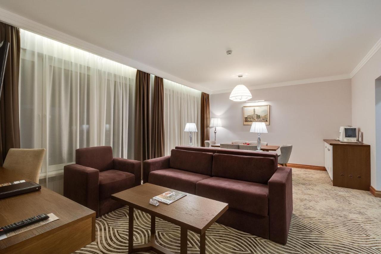 Premier Hotel Dnister Lviv Phòng bức ảnh