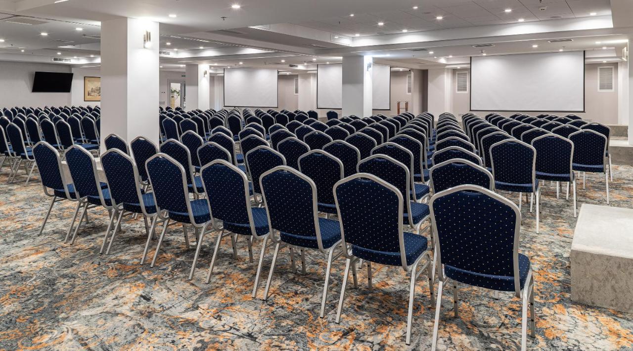Premier Hotel Dnister Lviv Ngoại thất bức ảnh