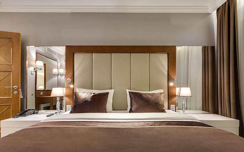 Premier Hotel Dnister Lviv Ngoại thất bức ảnh