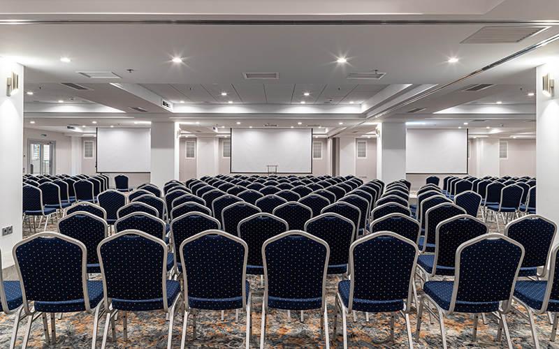 Premier Hotel Dnister Lviv Ngoại thất bức ảnh