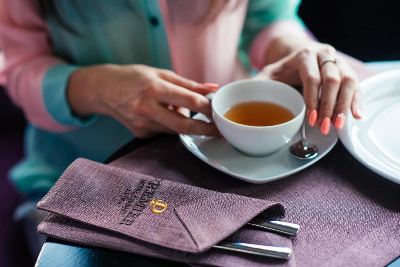 Premier Hotel Dnister Lviv Ngoại thất bức ảnh